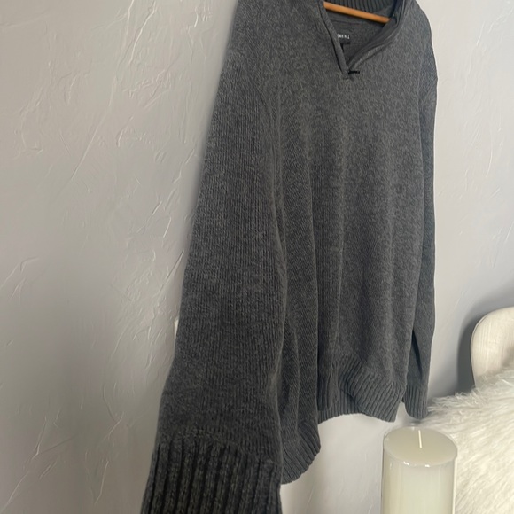 Logan Hill Gray Sweater - Picture 3 of 6